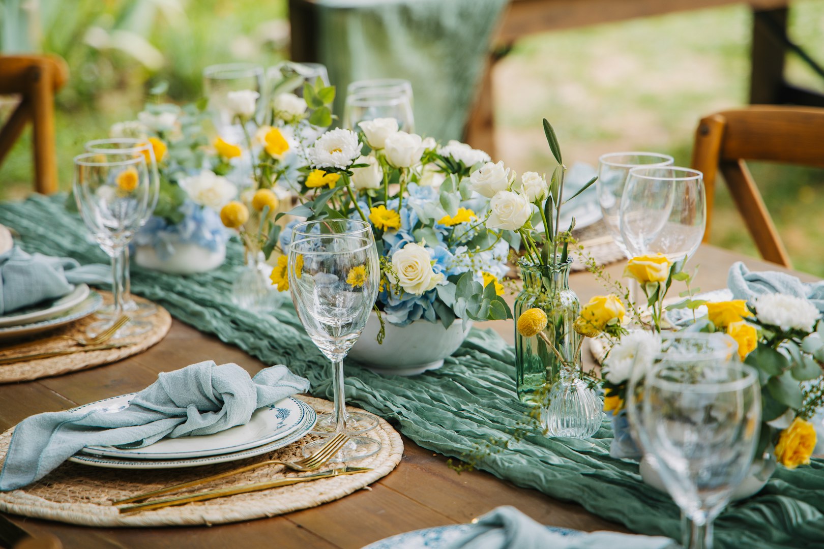 Bordsdukning sommar blommor